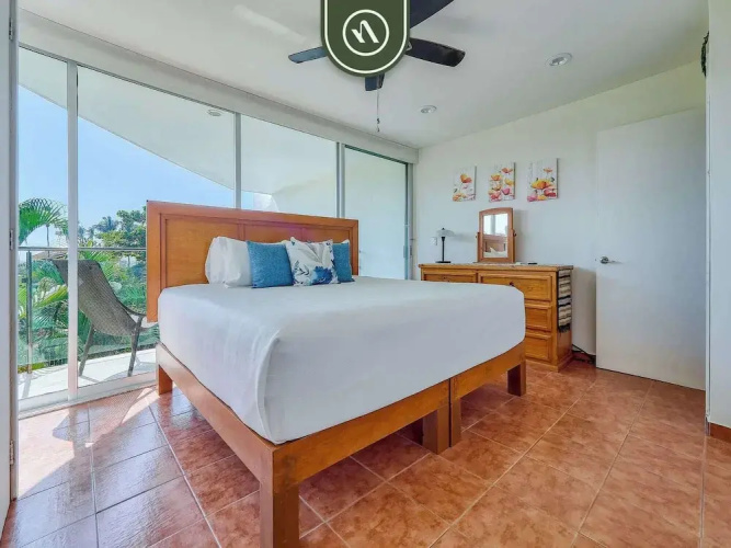Beachfront 2BR Condo With Pool and Beachclub