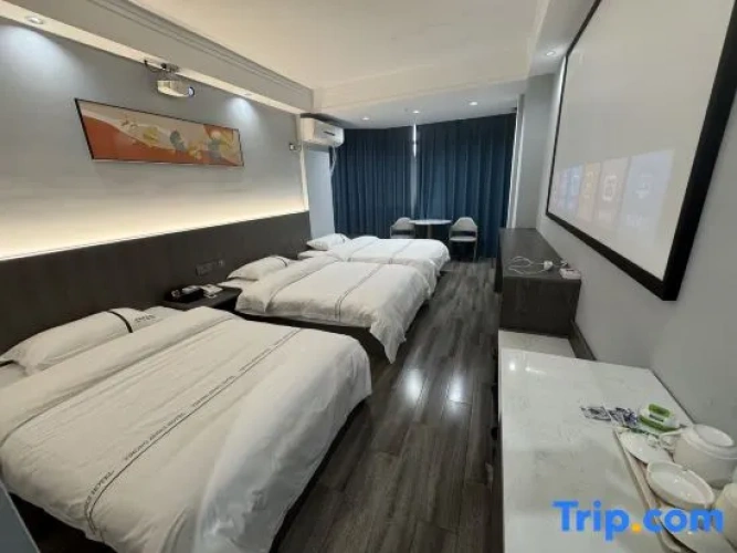 Deluxe Triple room