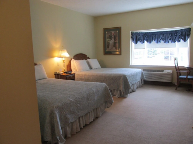 Inn at Amish Door