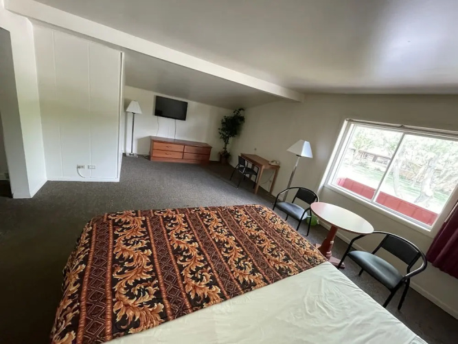Vibe Inn - Whirlpool Suites