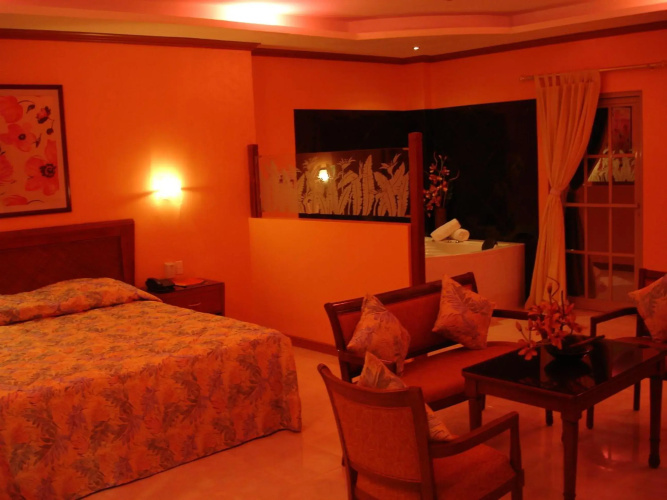 Pacific Breeze Hotel and Resort