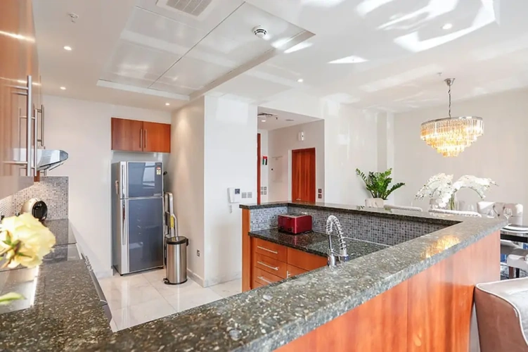 2 Bedrooms Apartment