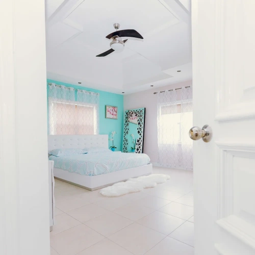 2 Bedrooms Luxury Cottage with courtyard view