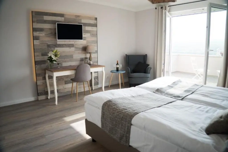 Deluxe Double room with balcony