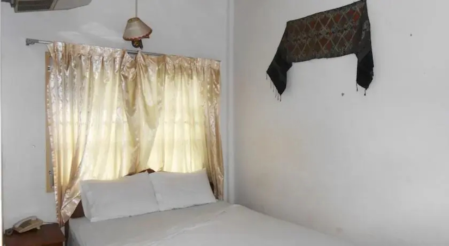 Phetmanyxay Hotel