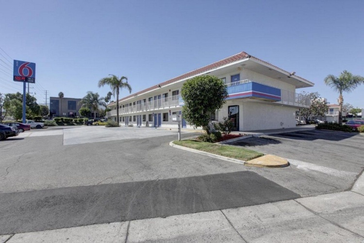 Motel 6 Corona photo 17
