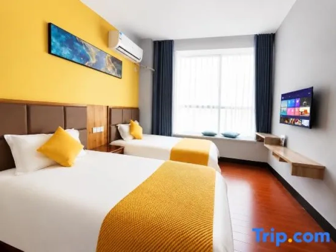 2 Bedrooms Standard room with view