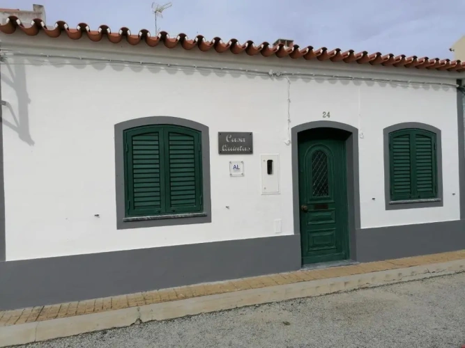 3 Bedrooms Cottage