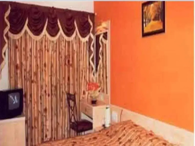 Hotel Karan Palace