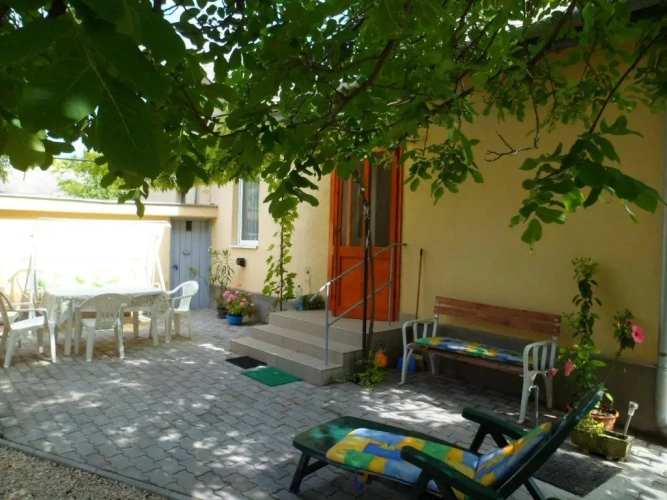 3 Bedrooms Cottage