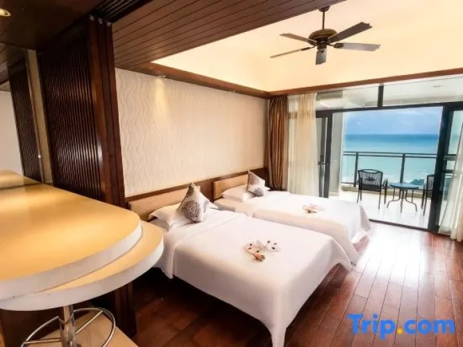 2 Bedrooms Standard Family room with sea view