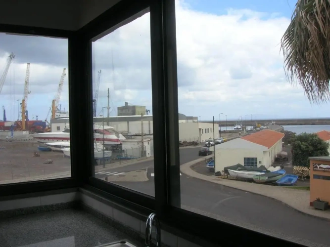 2 Bedrooms Apartment with sea view