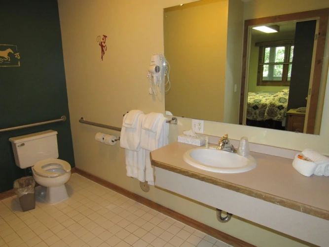 Standard Double Suite