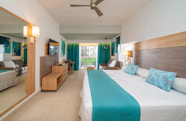 Riu Palace Tropical Bay photo 31
