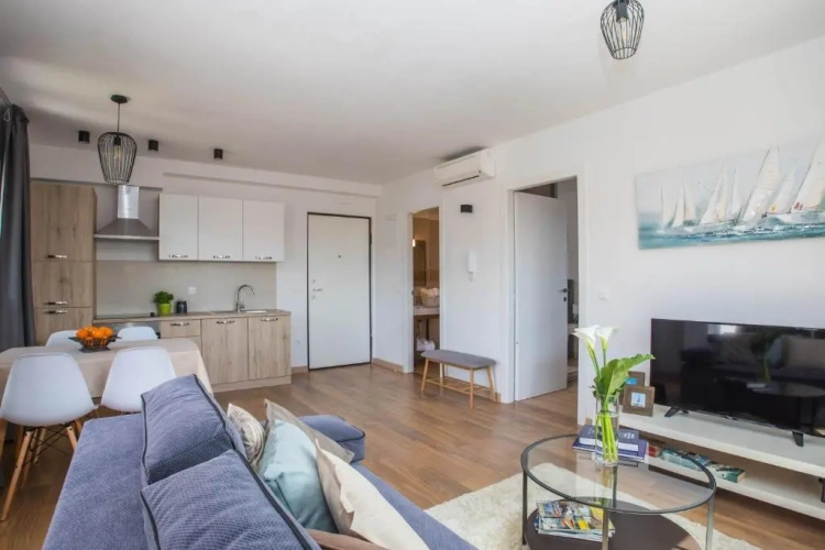 1 Bedroom Apartment with balcony