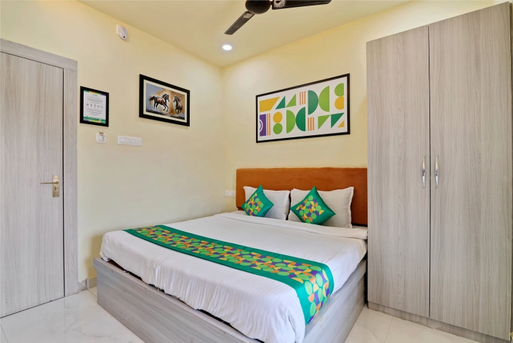 Economy room