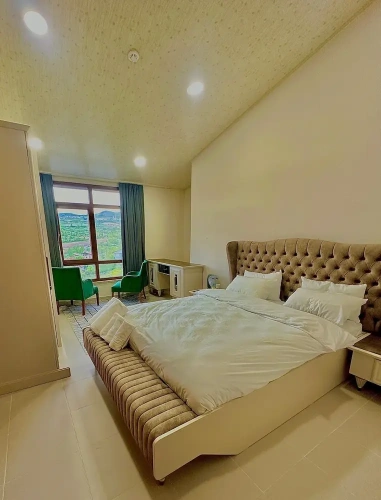 Standard Twin room with garden view