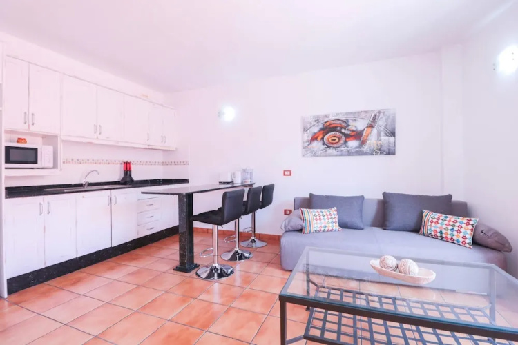 Mogan Apartment Near the Beach