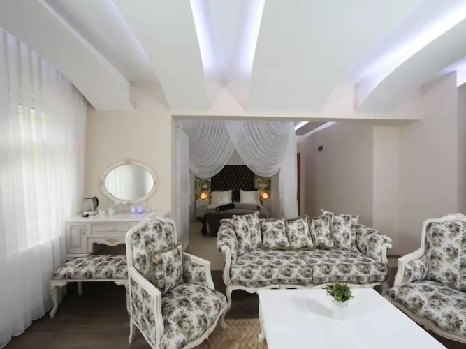 Suite with balcony