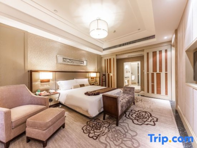 Deluxe Double Suite