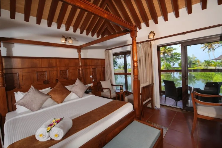 Standard Double room with balcony and with lake view