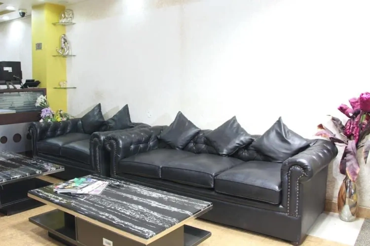 Standard Club room