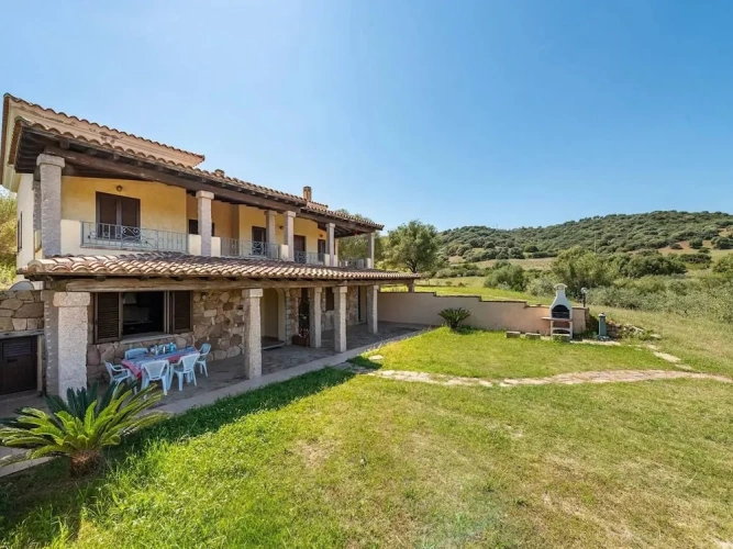 2 Bedrooms Apartment with garden view