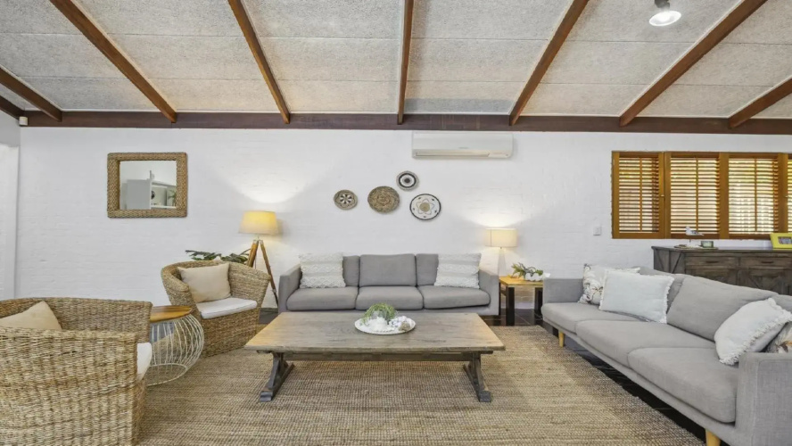 Diggers Beach Surf House
