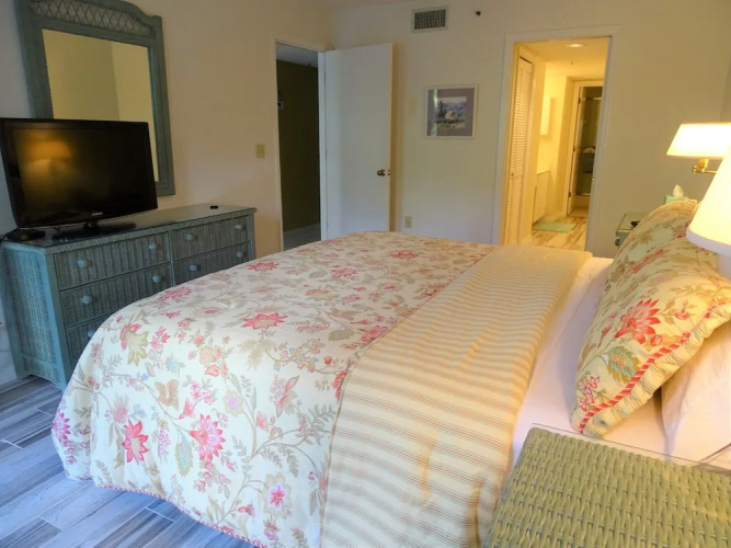 1328 Gulf and Bay Bayside - 2 Br Condo