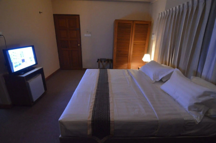 Kyi Tin Hotel