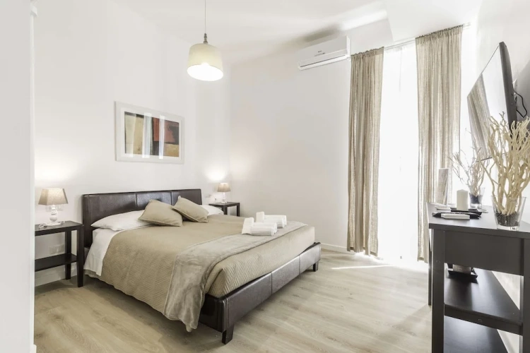 3 Bedrooms Apartment