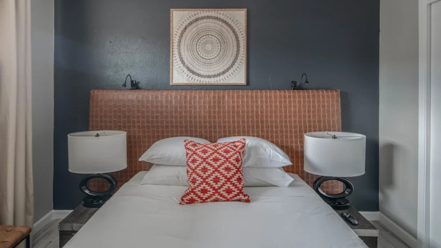 Modern 2br Phoenix Townhome by Wanderjaunt