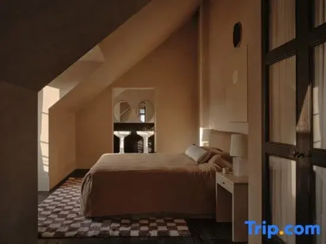 Standard Attic room