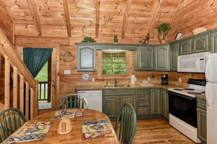 Whisper Creek 2 Bedroom Cabin by RedAwning