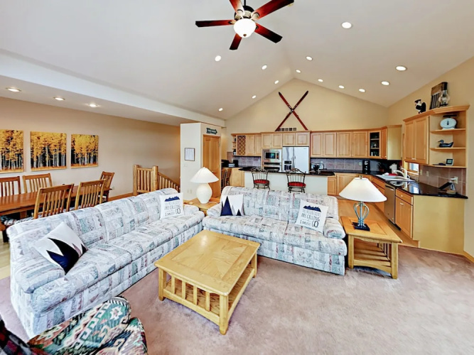 106 Teller Street Duplex 3 Bedrooms 2.5 Bathrooms Duplex