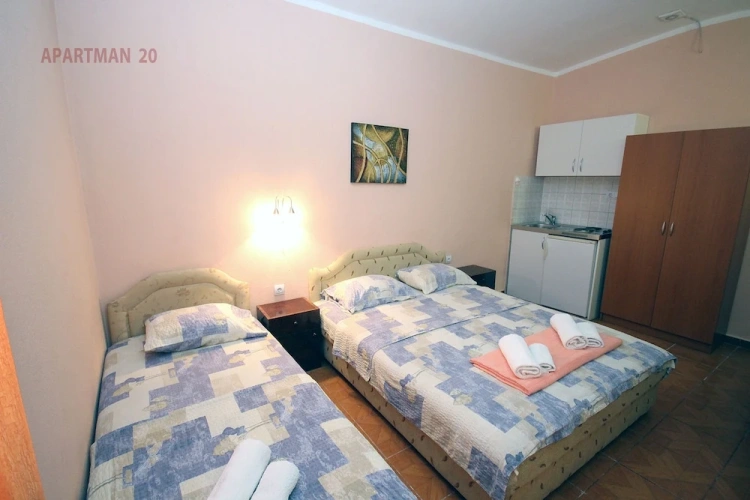 Standard Twin room with balcony and with mountain view
