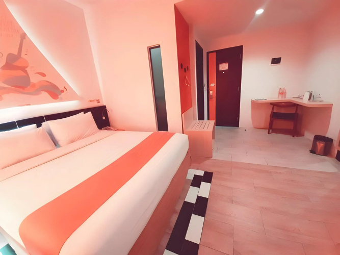Front One Inn Semarang
