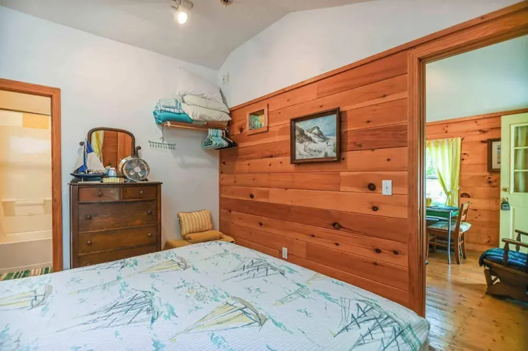 Cozy Cottage w/ Pool, BBQ and Outdoor Seating!