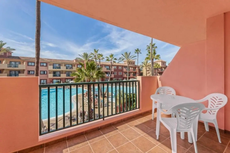 1 Bedroom Family Apartment with pool view