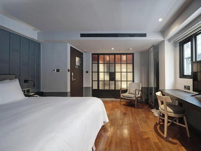 Red Dot Hotel
