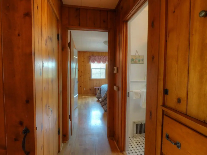 Black Bear Cottage - 2 Br Cottage