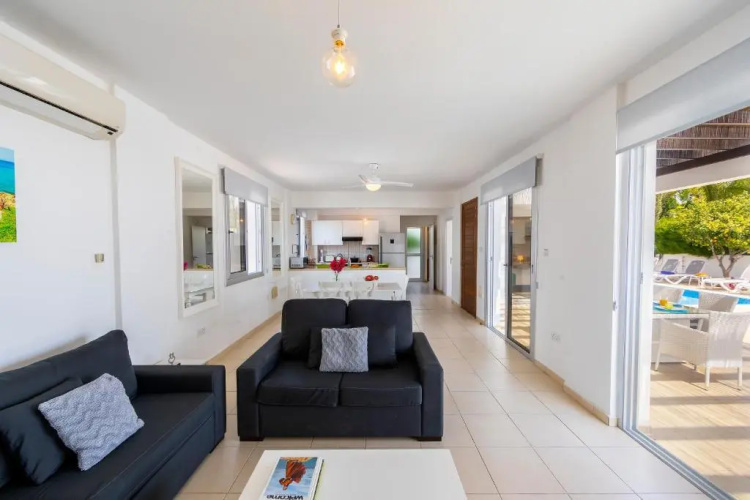 Protaras Sapphire Seaside Villa