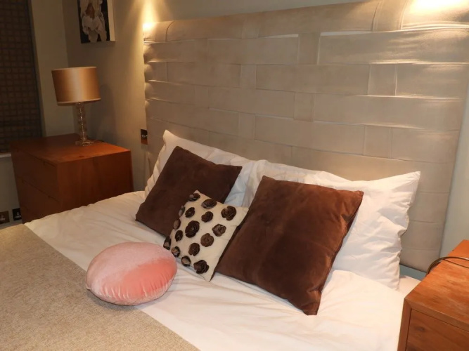The Knightsbridge Park Tower Apt