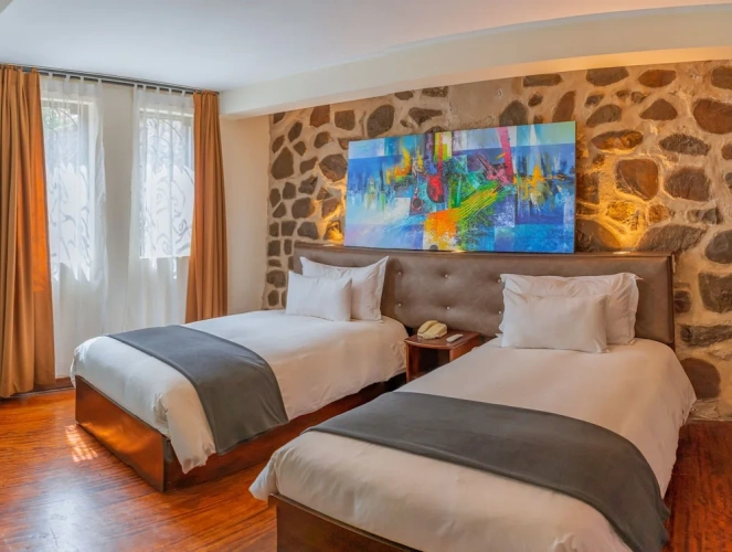 Standard Twin room with balcony
