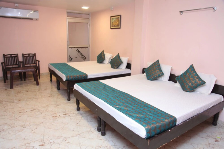 Munaro Hotels & Resorts.