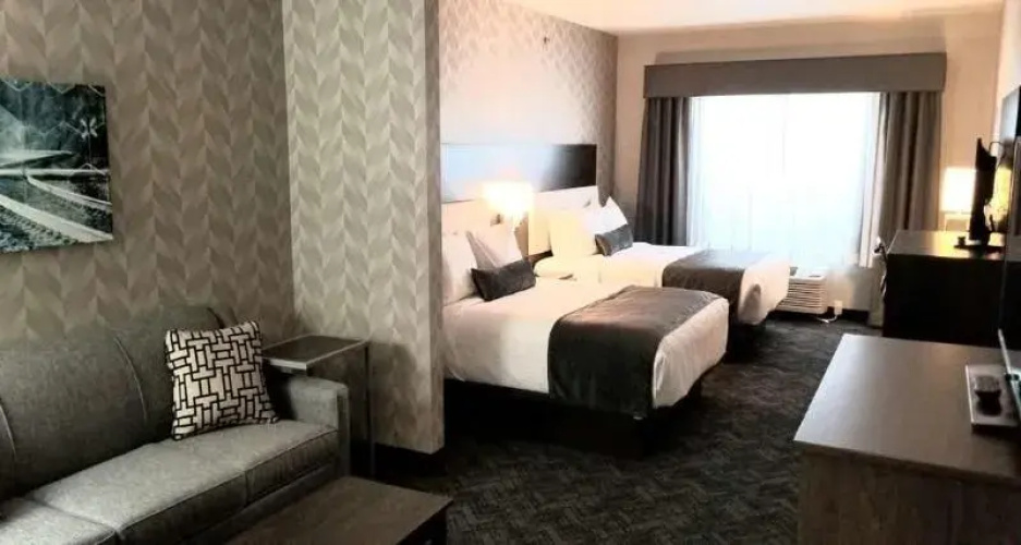 Best Western Plus Parkside Inn  Suites