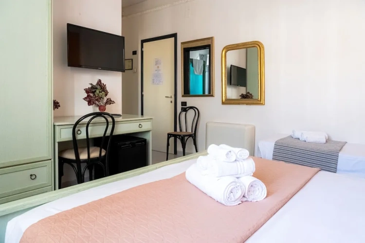 Superior Triple room