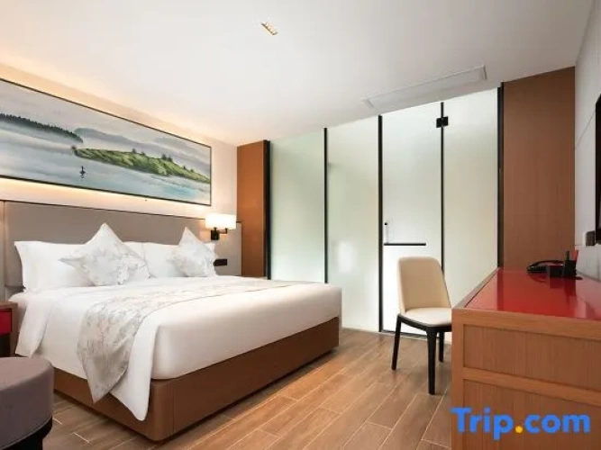 Double Duplex Suite with pool view