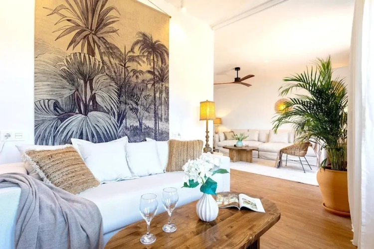 3 Bedrooms Apartment