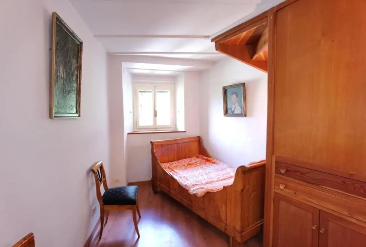Apartment with lake view